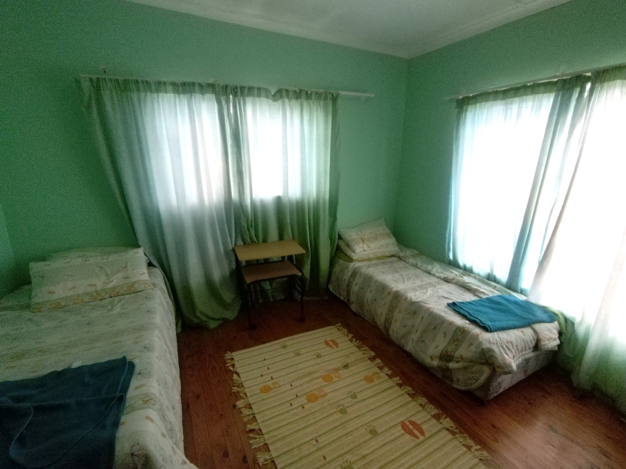 6 Bedroom Property for Sale in Kruisfontein Eastern Cape